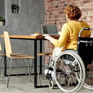 За дома - подлога, уринатор, мек катетър, гумен чаршаф, протектор